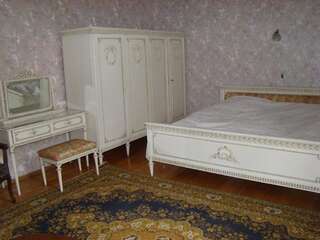 Гостевой дом Guest House Mariami Кутаиси Двухместный номер с 1 кроватью и общей ванной комнатой-13