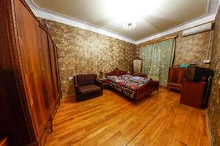 Гостевой дом Guest House Mariami Кутаиси Двухместный номер с 1 кроватью и общей ванной комнатой-15